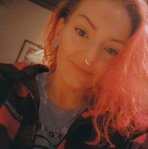 Meet your Posher, Daphne